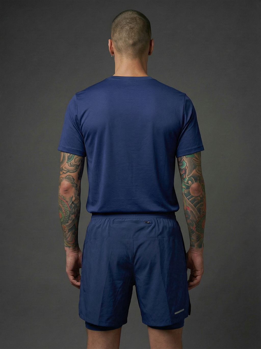 Camiseta Deportiva Básica Azul Oscuro Para Hombre Ref. 10V1L-2