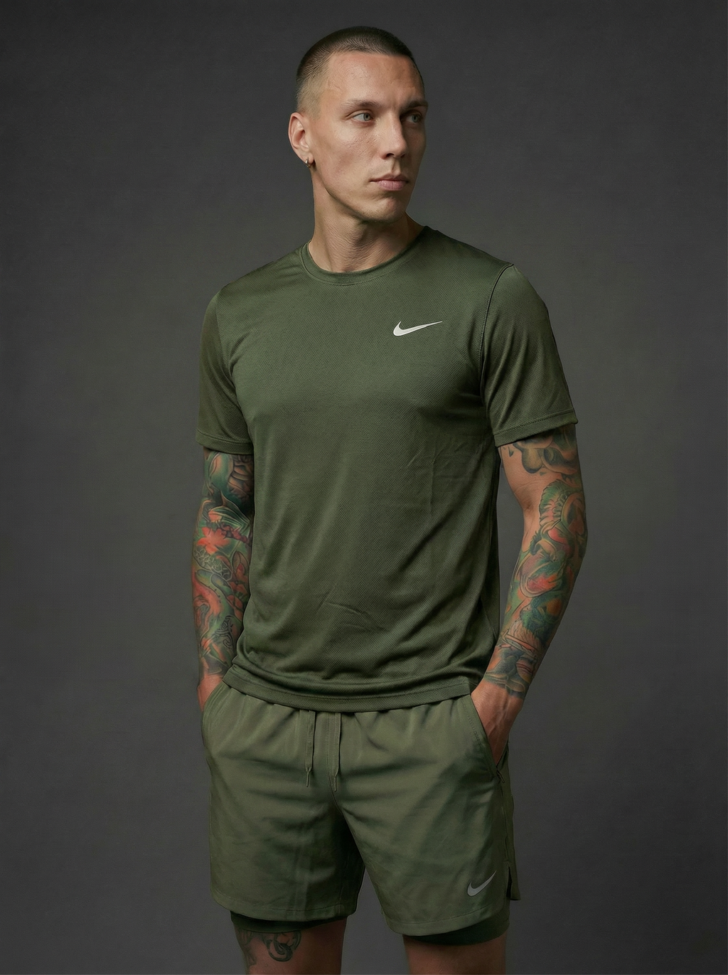 Camiseta Deportiva Básica Verde Para Hombre Ref. 10V1L-2